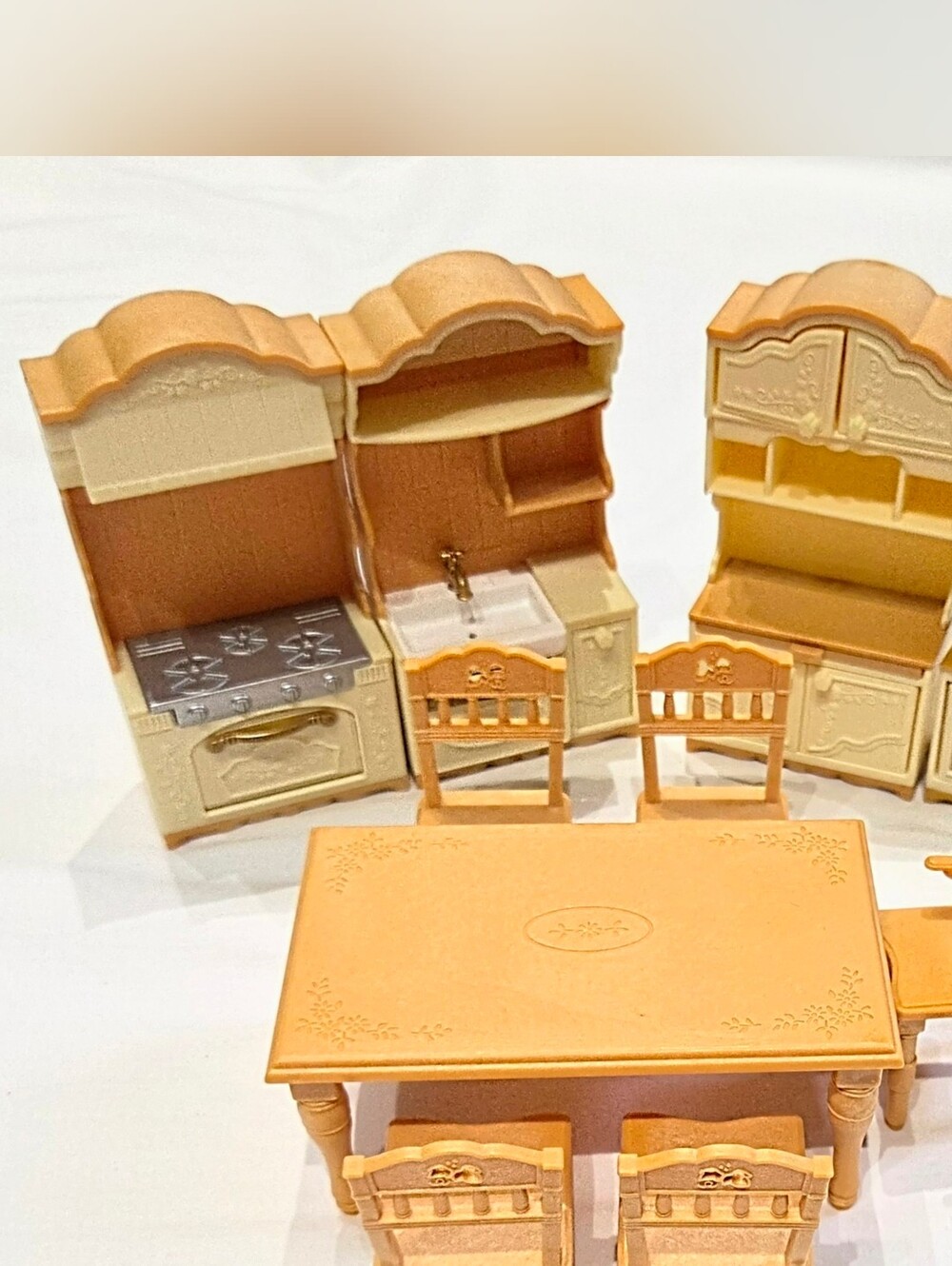 Calico Critters Sylvania Families Epoch Dollhouse Kitchen Table Chairs Stove